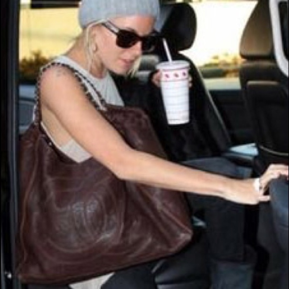 ✨STUNNING✨CELEBRITY CHANEL CABAS HOBO